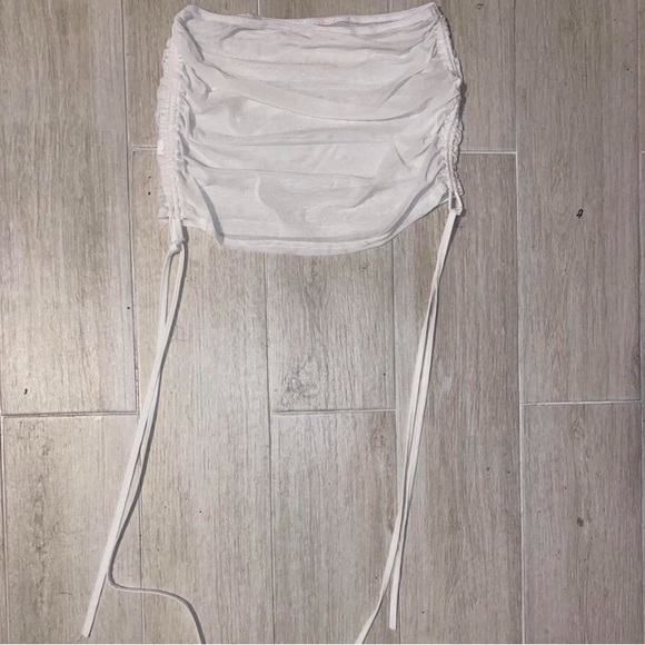 Pink Plastic - Picture 3 of 3